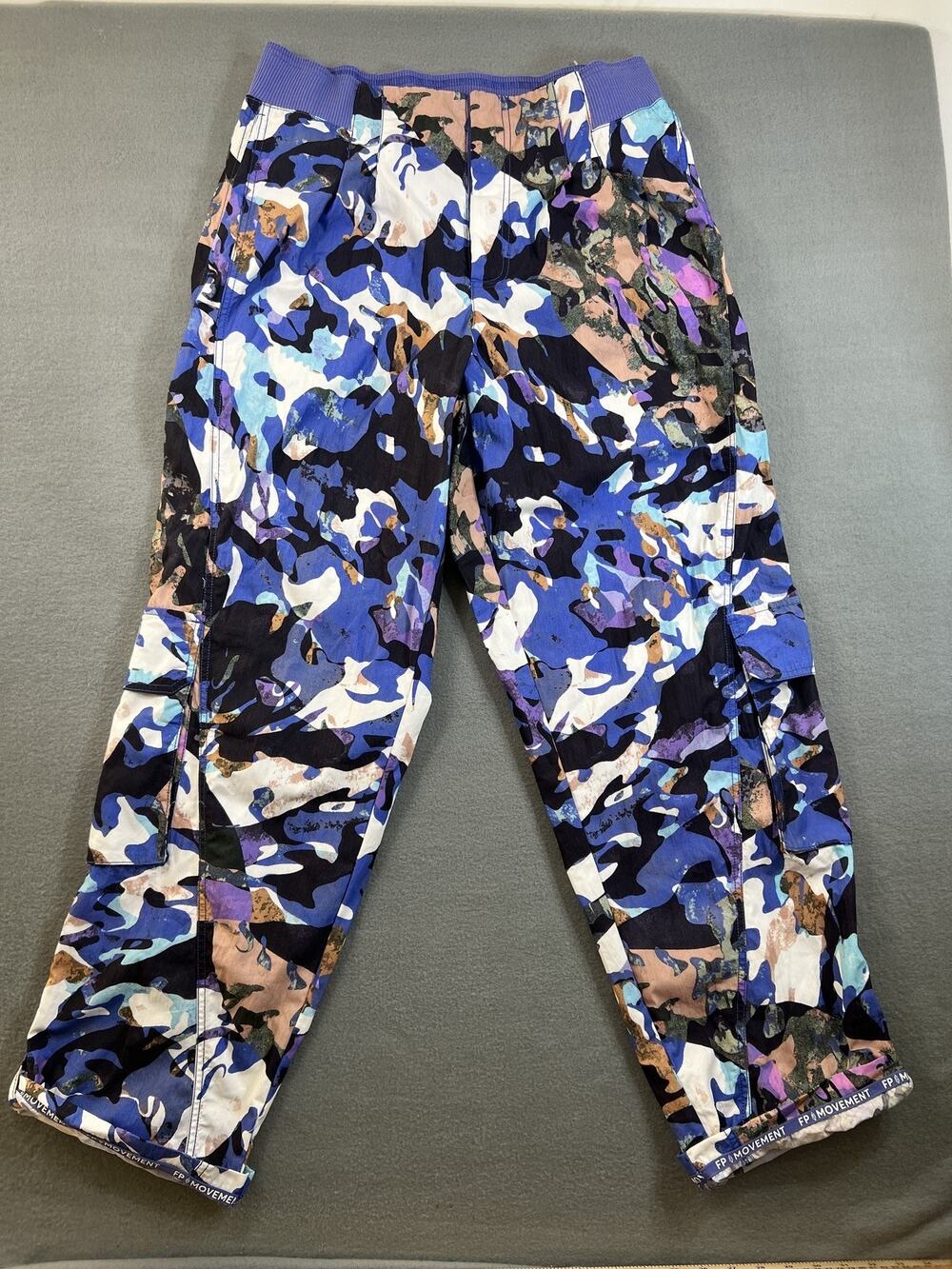 NEW Free People Movement Mesmerize Me Pants Large Violet Camo Women’s